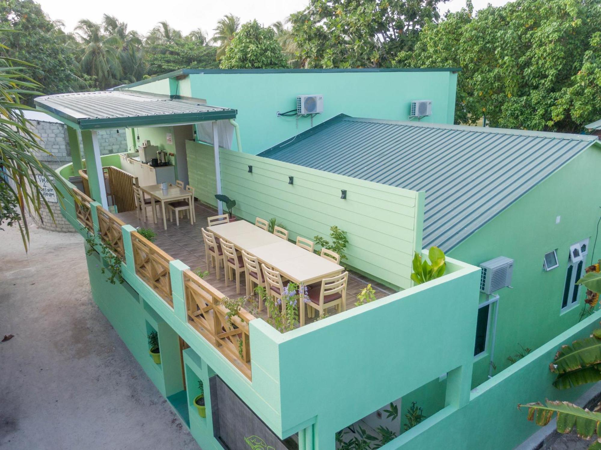 Turtle Maldives - Your Gateway To The Beach & Marine Adventures Await! Omadhoo Exterior photo